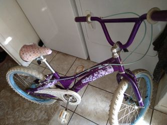 Schwinn Vogue Girls 20 in Bike for Sale in Las Vegas NV OfferUp