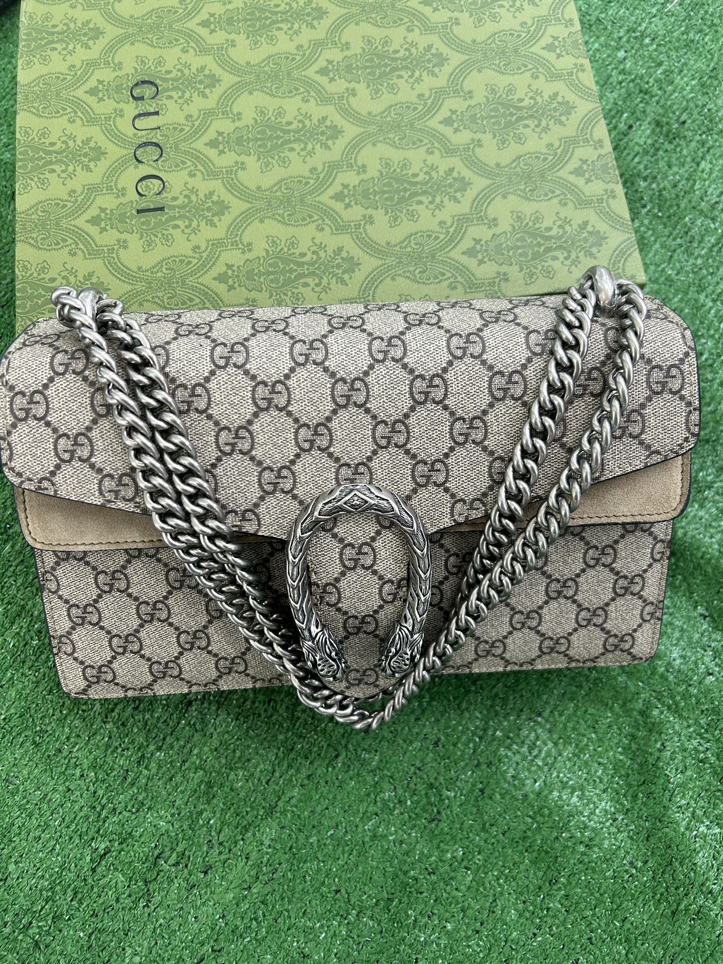 Gucci Dionysus GG Supreme shoulder bag