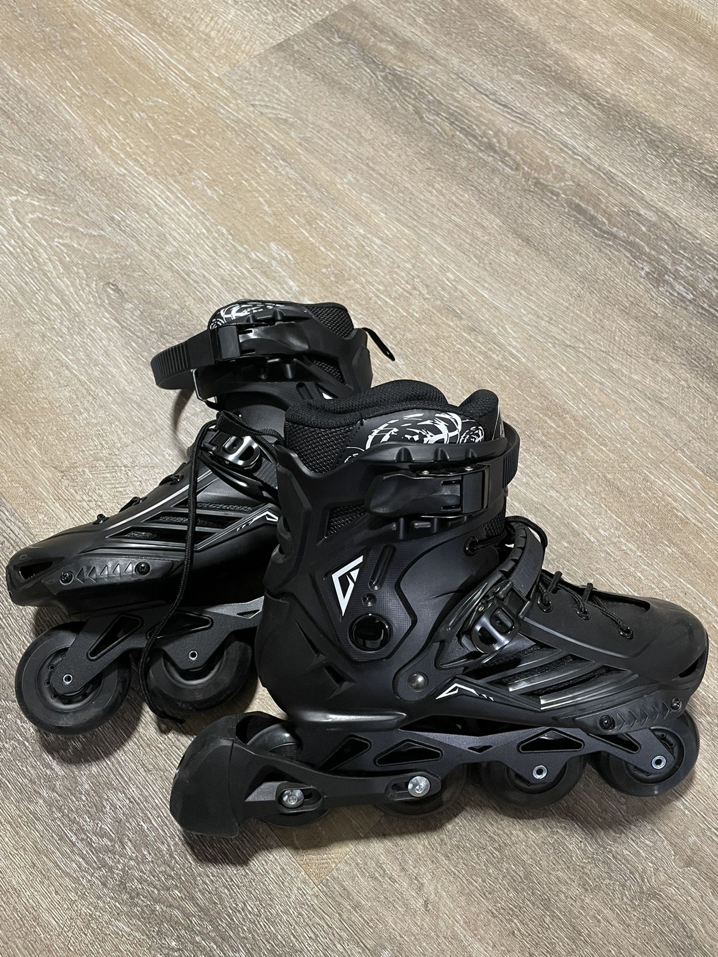 new skates in very good condition
