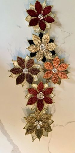 Decorative Beaded Poinsettia Flower Wall Garland