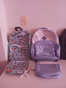All for Only 30 dollars (all paid 160 dollars).
Original Hello Kitty backpack and lunch box like New.
High quality!!!!!
Children Place backpack light 