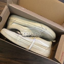 white vans 