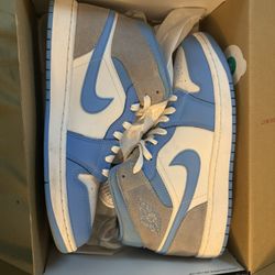 Jordan 1 Mid SE