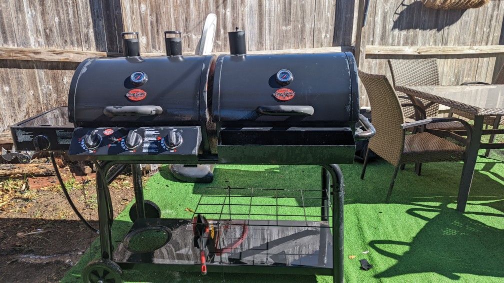 Grills
Char-Griller Duo Black Dual-function Combo Grill
