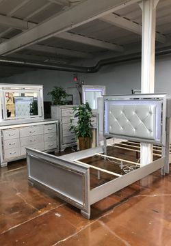 Bedroom set