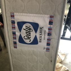 Sealy Backsaver manning Twin Mattress for Sale in Lake Stevens