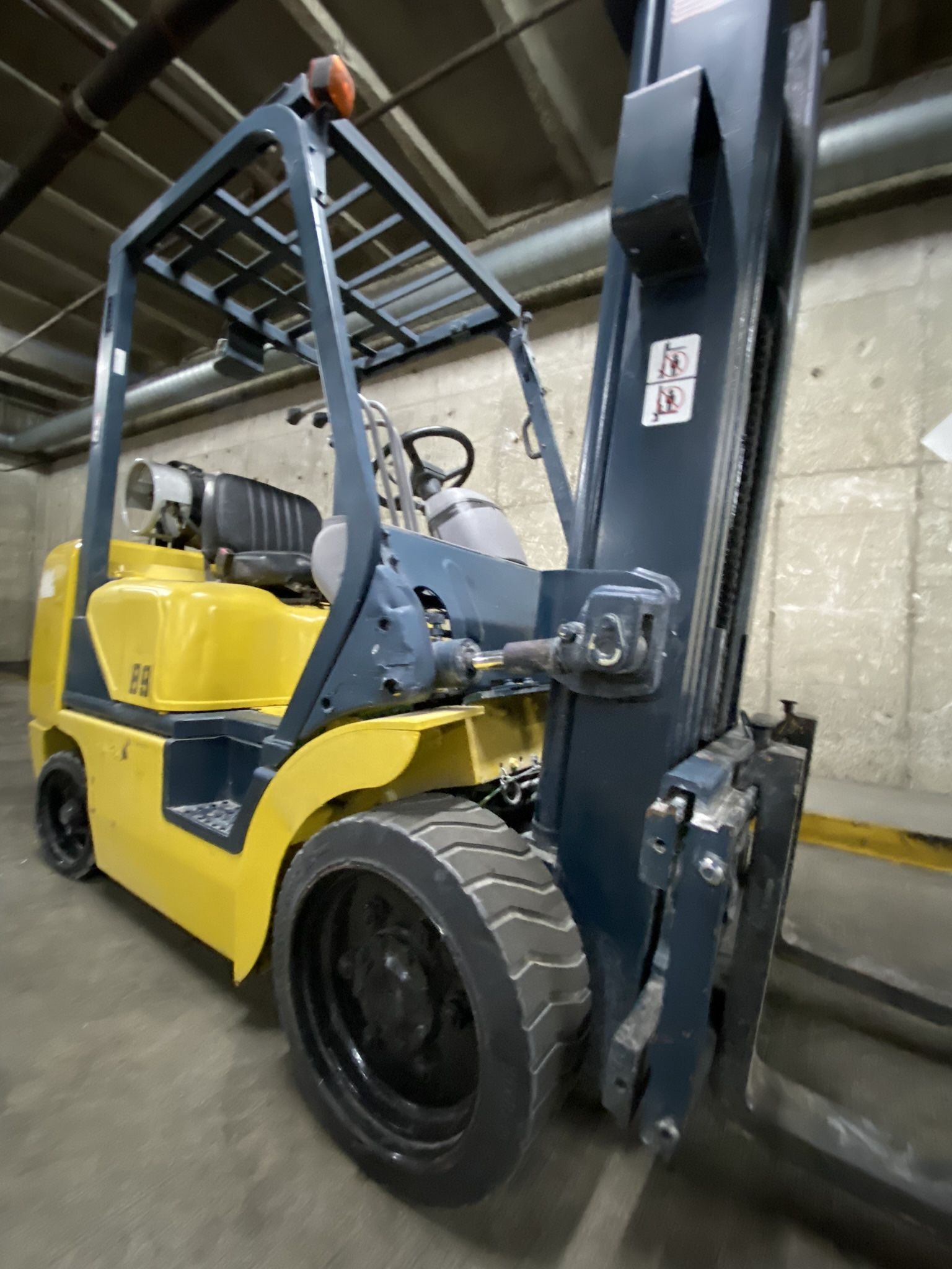 7000 lb KOMATSU forklift for sale