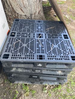 Plastic pallets