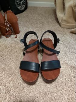 American Eagle Women’s Sandals Size 7
