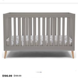 Crib 4in One Convertable Crib