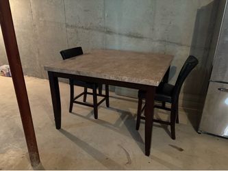 Marble table with two chairs BRO