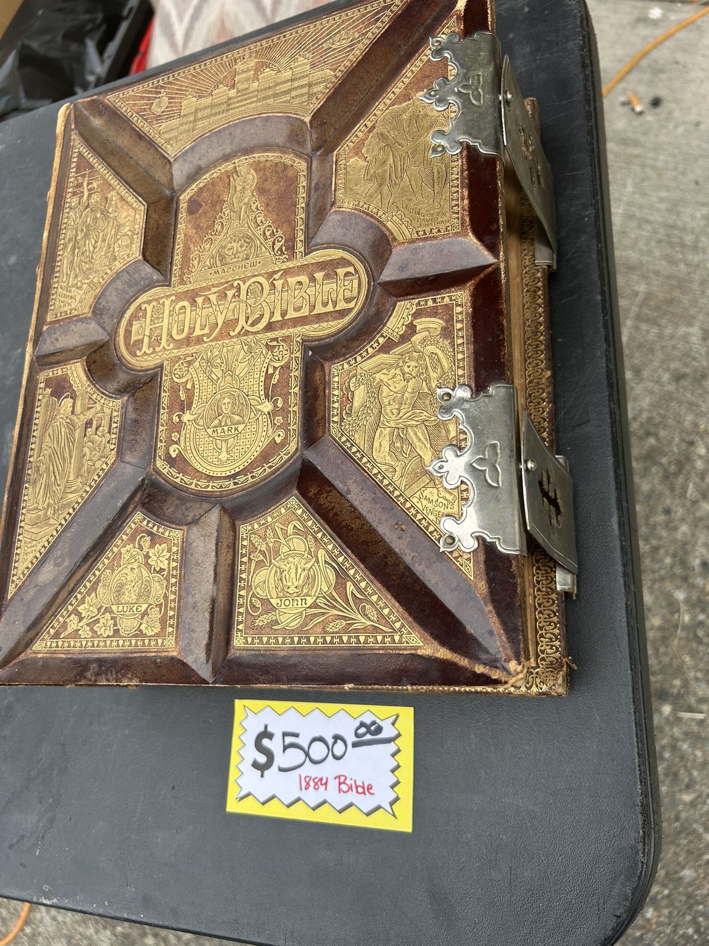 YARD SALE!! SAT-SUN 10-4pm