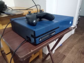 Xbox one Blue Forza edition with wired Controller
