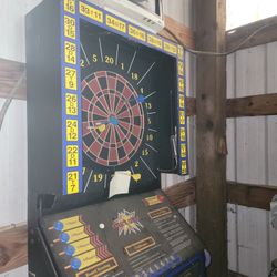 Dart Board Vintage Still Works