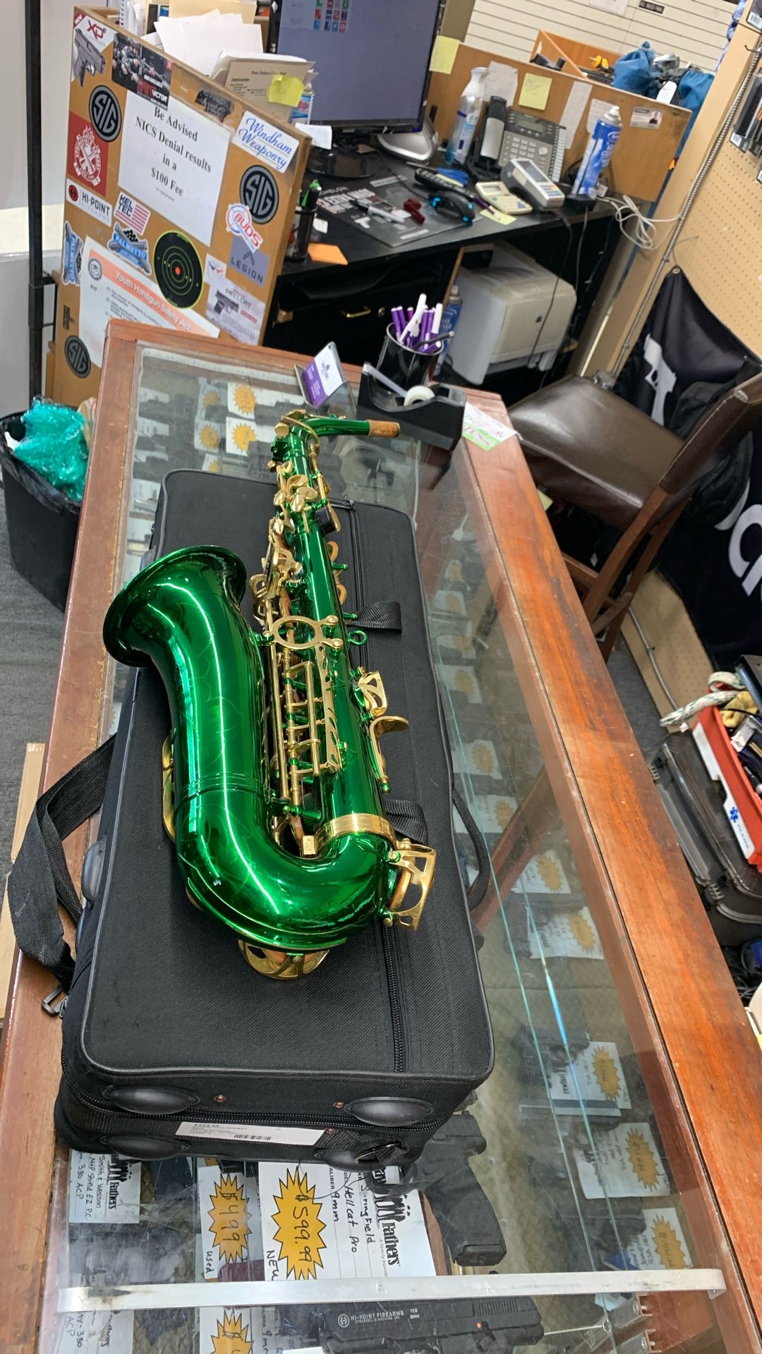 Cecilio By Mendini Alto Saxophone