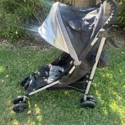 Summer 3D Reclining Lite Stroller - Price firm. Wont respond to offers.