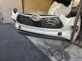 Bumper toyota highlander 2022