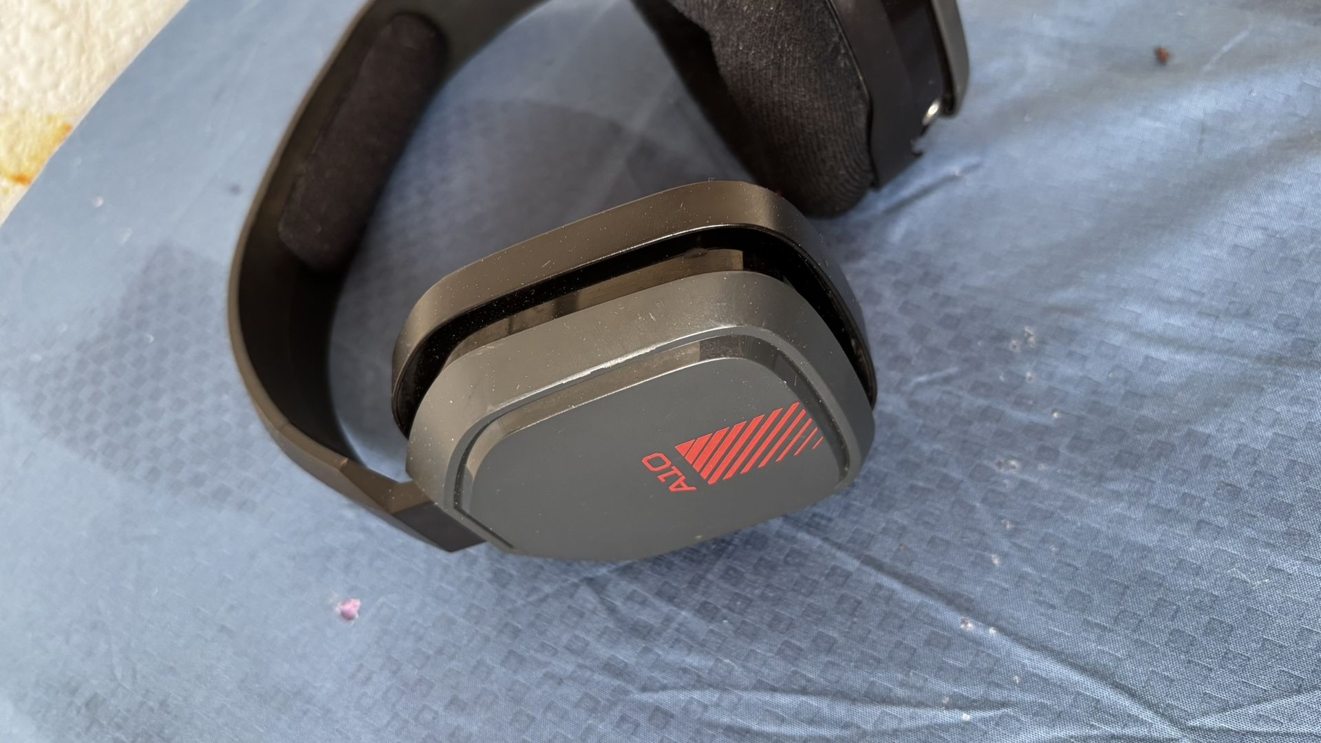 Gaming headset new never used