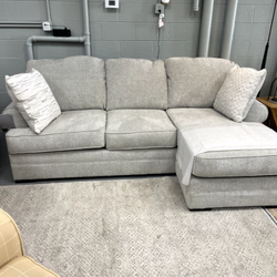 8ft Rolled Arm Sofa w/ Reversible Chaise | 🚛 WHITE GLOVE DELIVERY