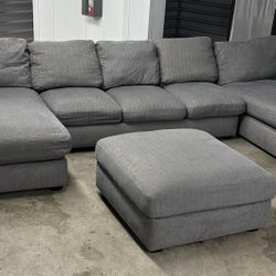Farmhouse boho style Jean blue 4 piece sectional U shape with ottoman ($450 with delivery)