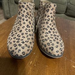 Girl Boots 
