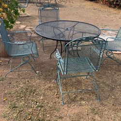 4 Rocking  Chairs And Table 