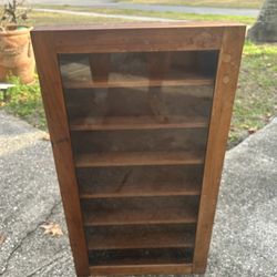 Medals 🏅 Coins 🪙 Shot Mugs-Display Case, cristal Window, 18 wide X33 high Rustic Brown 