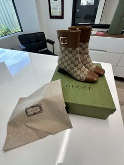 GUCCI Ellis GG Monogram Supreme Canvas & Leather Ankle Boots Brown 