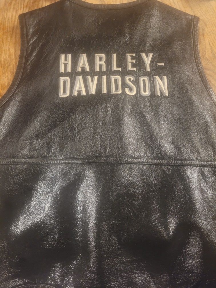 Harley Vest Med
