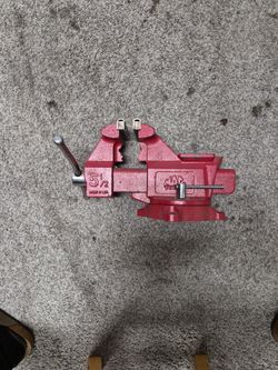 Mactool's bench vice