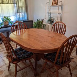 Kitchen Table & Chairs