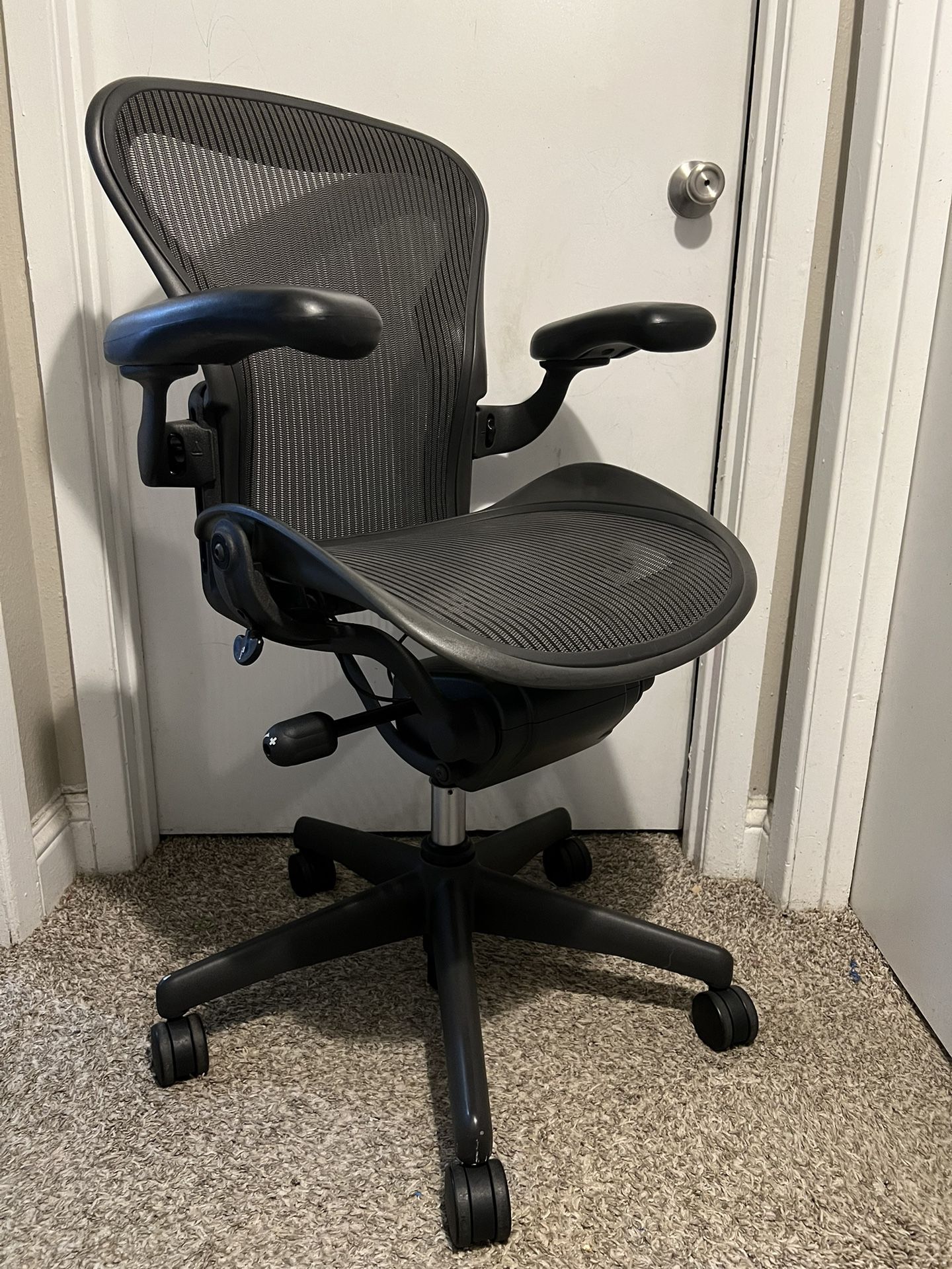 Herman Miller Aeron (Size A)office Chair 