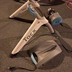 Tacx Flow Smart Trainer 