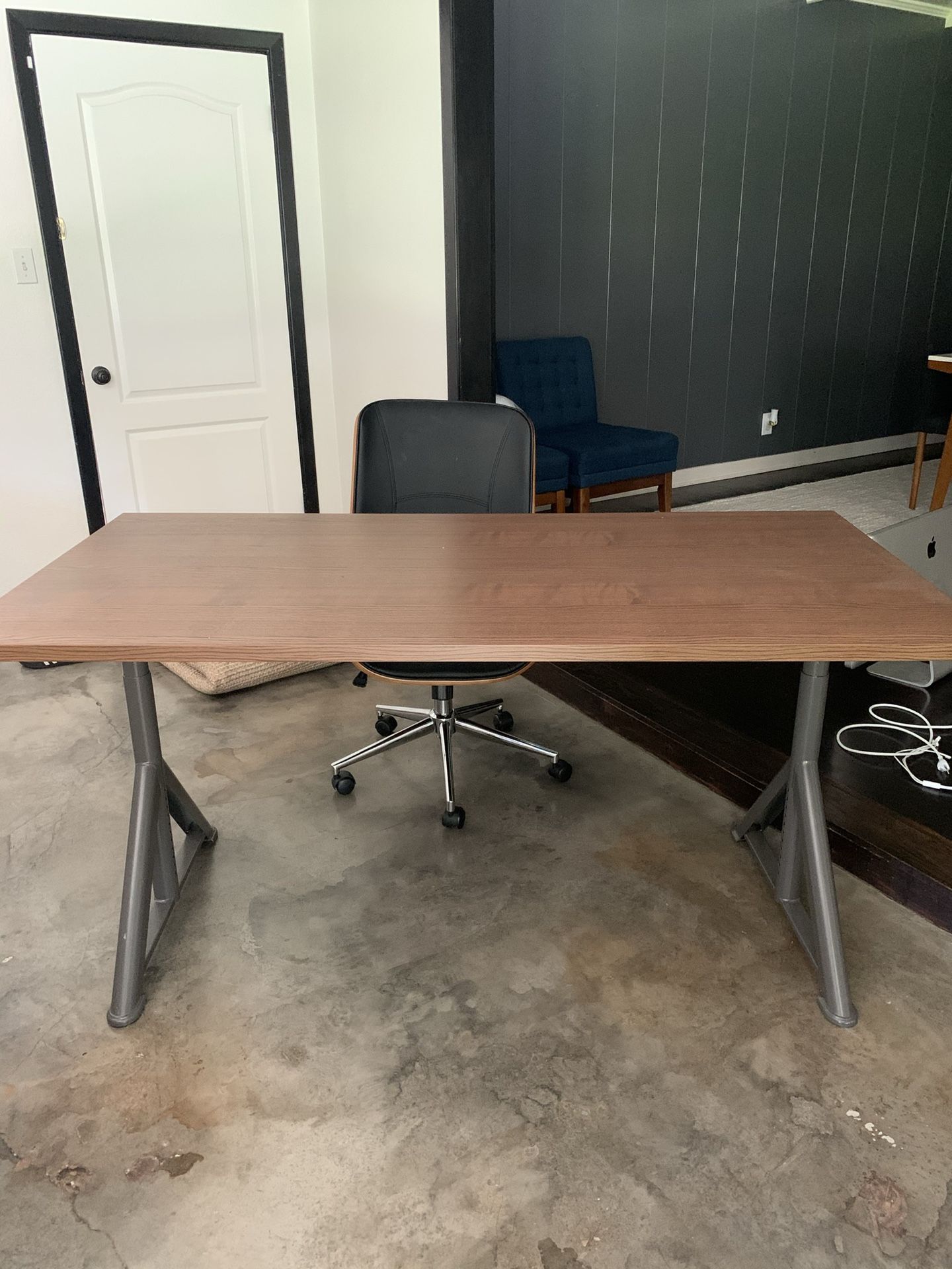 IKEA desk and chair - 100