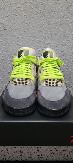 Jordan Retro 4 SE 95 Neon Size 9