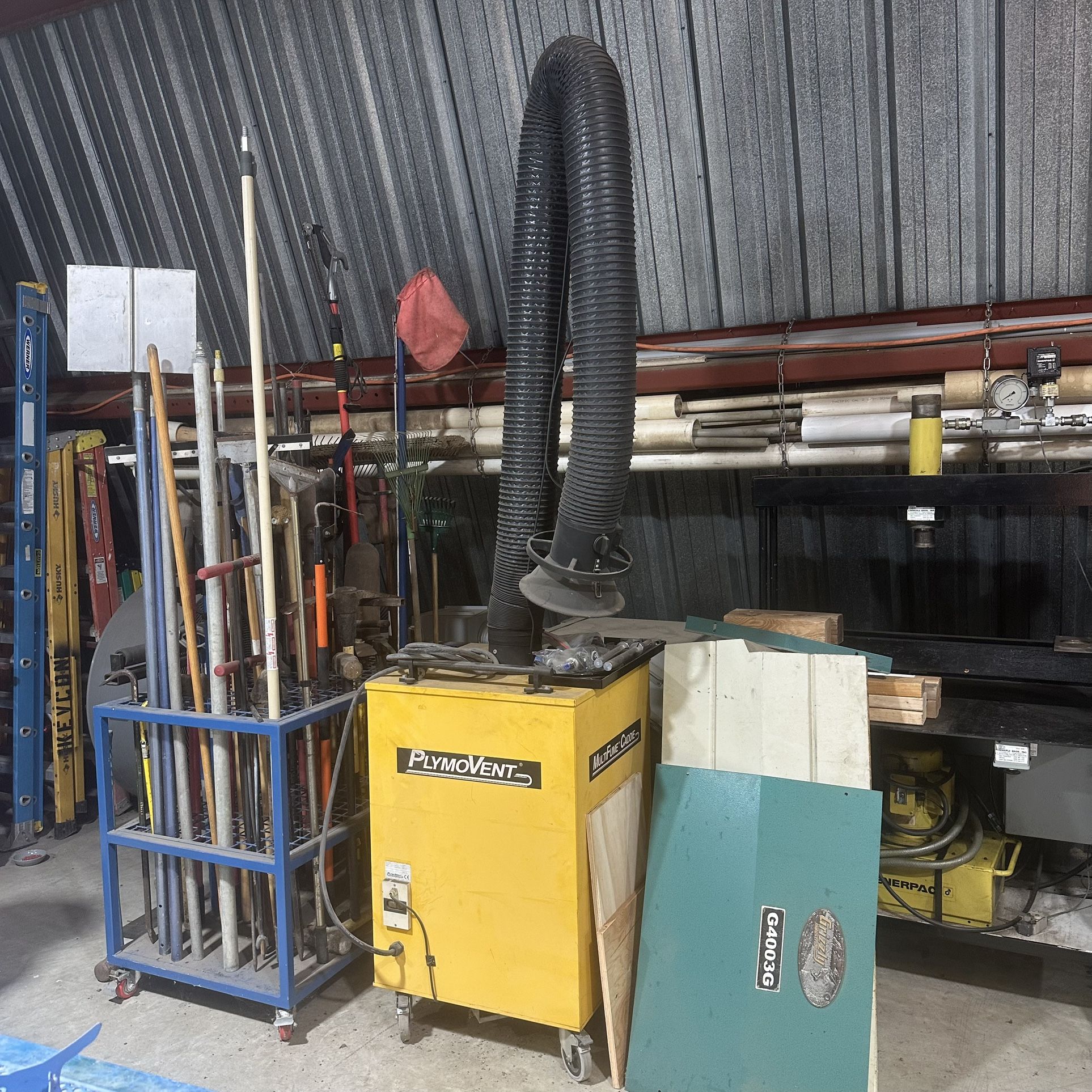WELDING FUME EXTRACTOR