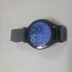 The Samsung Galaxy Watch5 (SM-R910)