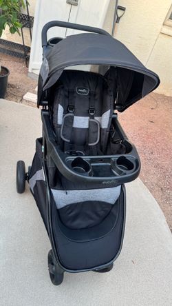 Compatible with the car seat. Evenflo stroller. Compatible with the car seat.