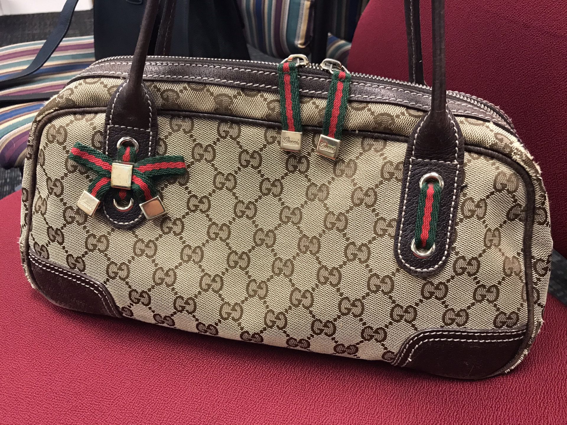 Authentic Gucci signature bag