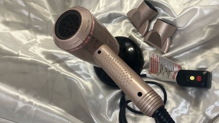 Hair dryer diffuser with attachment