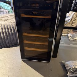 Haier Wine Fridge (Dual Zone - 18 bottles total)