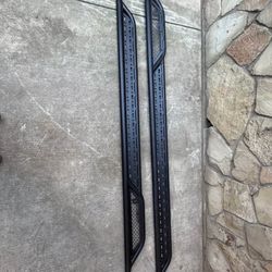 Owl Tubular Explorer Side Step for 2007+ Mercedes Sprinter Van