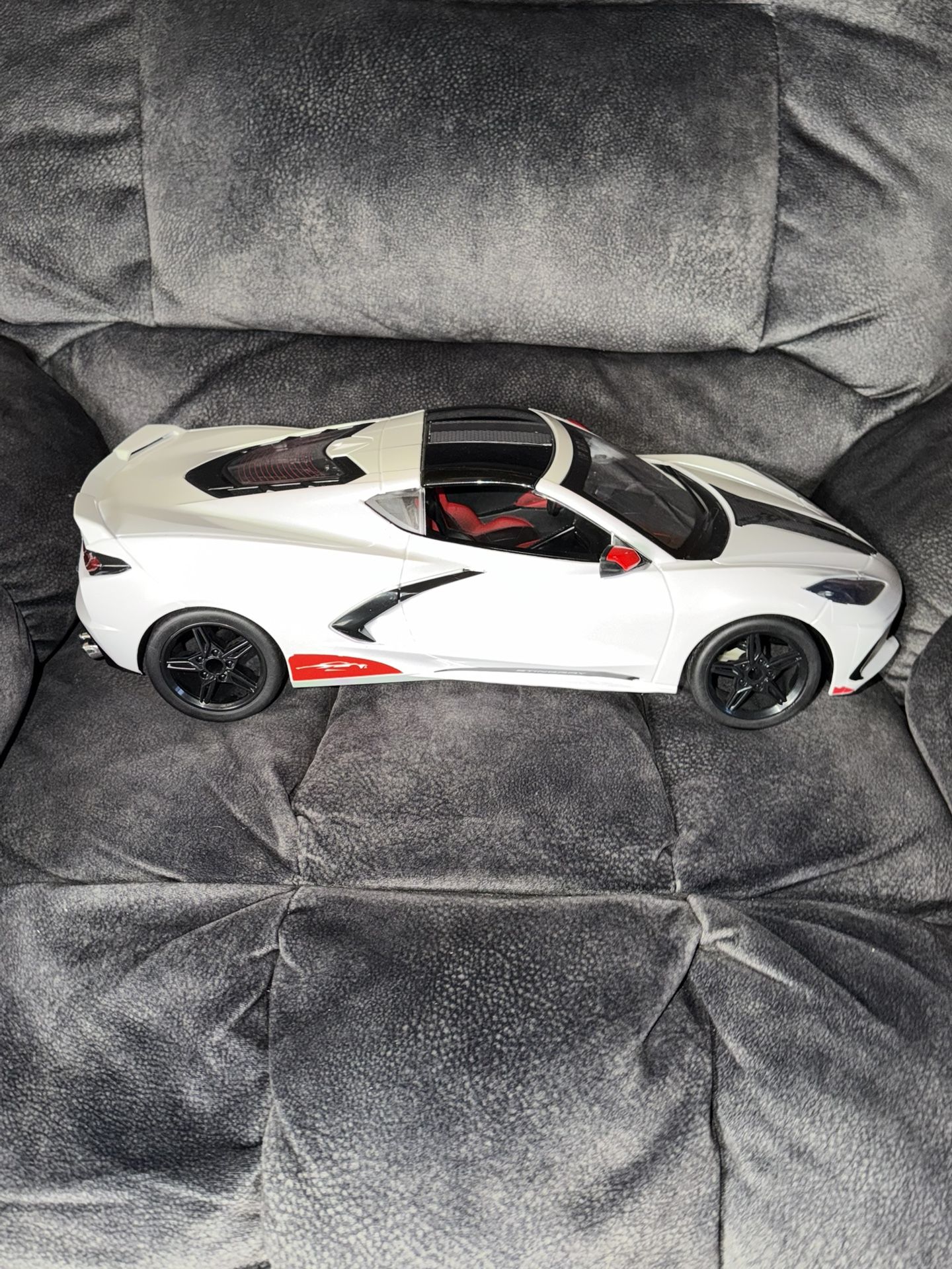 New Bright Corvette Stingray RC Remote Control Car Used Pre Owned No Remote Work