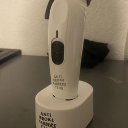 Cocco Aniti Broke Barbers Club Clipper