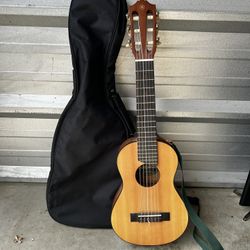 Yamaha GL-1 Guitalele 