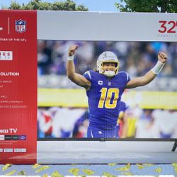 TLC 32” Series Smart TV