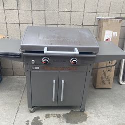 Blackstone ProSeries 2-Burner 28" Griddle Gas Cooking Station 