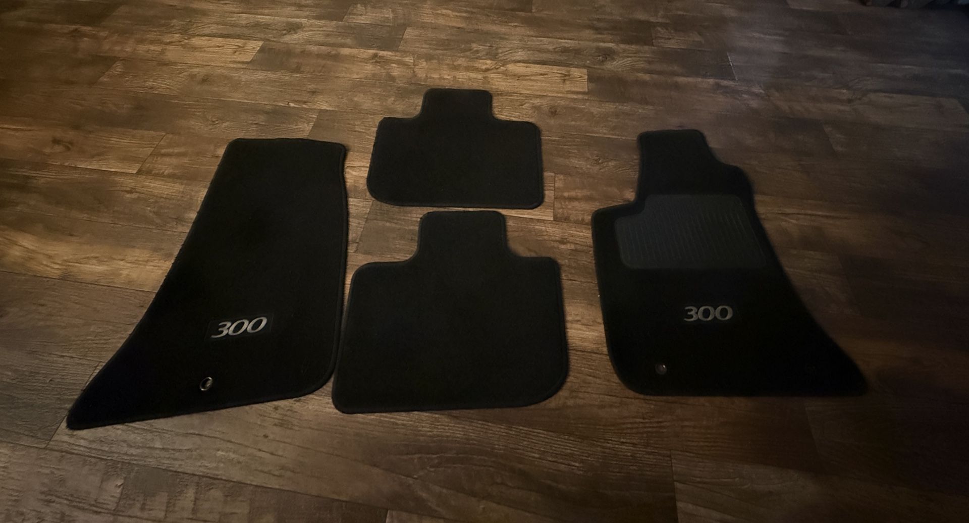 Chrysler 300 Floor Mats