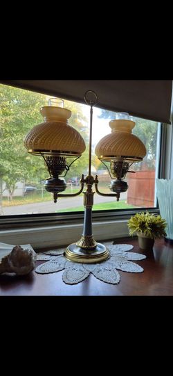 Student Lamp Swirled Amber Hobnail Shades