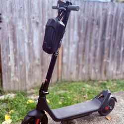 Phantom GOGO Adult Electric Scooter 